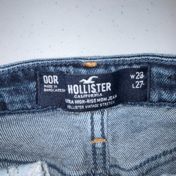 Hollister Skinny Blue Jeans with Distressed Accents - Picture 2 of 8
